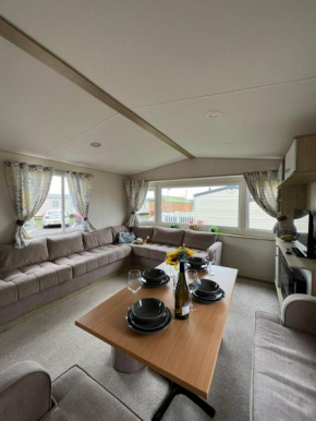 Luxurious Three Bedroom Caravan